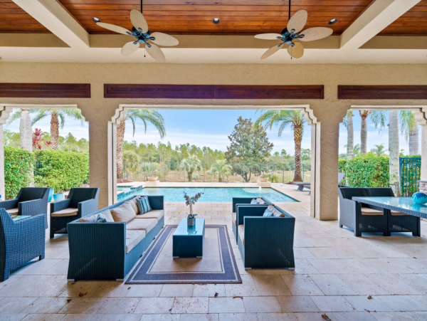 Luxurious 4-Bedroom Vacation Rental Near Disney - Private Pool